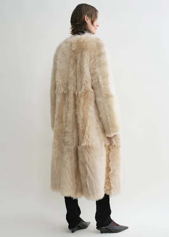 Silky shearling coat eggnog