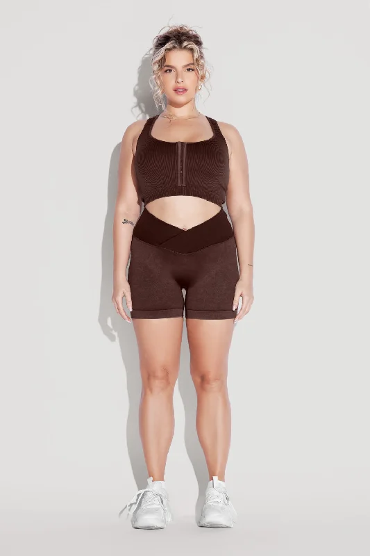 crisscross-hourglass-seamless-midi-shorts-french-roast