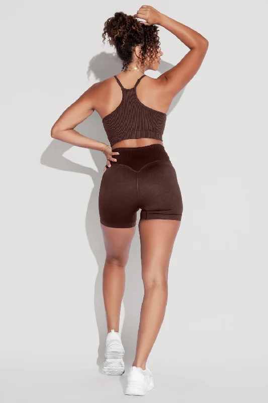 crisscross-hourglass-seamless-midi-shorts-french-roast