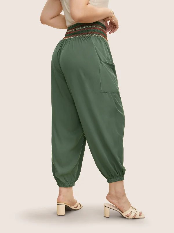 mid-rise-shirred-tapered-leg-pants