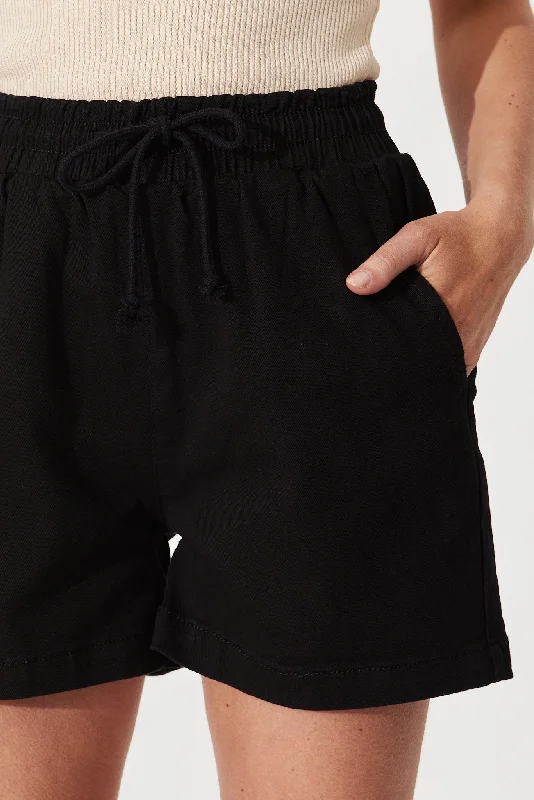 mojo-shorts-in-black-cotton