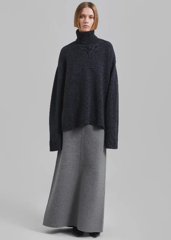 rhea-trapeze-turtleneck-charcoal