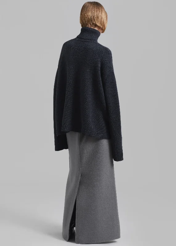 rhea-trapeze-turtleneck-charcoal