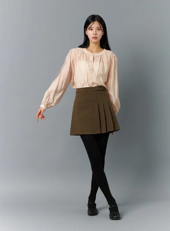 round-neck-puff-sleeve-blouse-on324