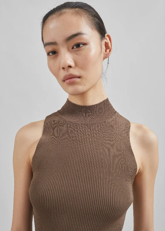 shelby-mock-neck-tank-brown